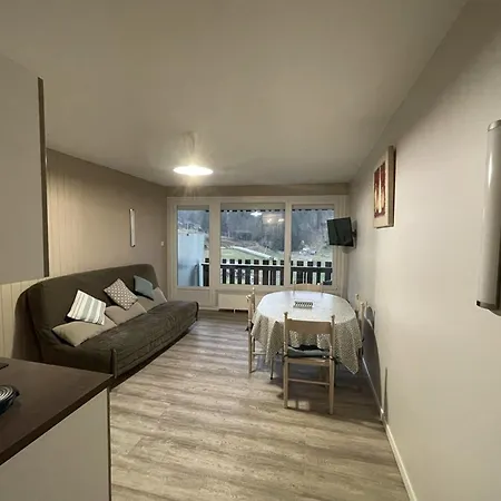 Renove Avec Balcon, Au Pied Des Pistes, Acces Wifi - Fr-1-787-53 Laveissiere